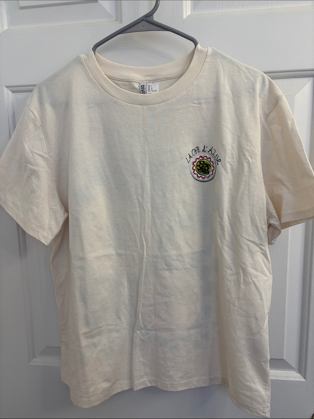 NWOT Divided Cream Short-Sleeve Graphic Tee